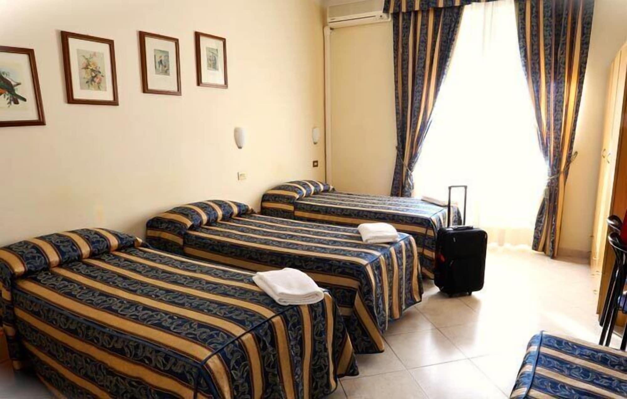 Hotel Loreto Milan Exterior photo